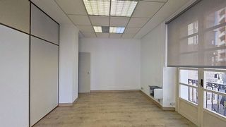 Oficina en venta en Puerto Chico en Santander