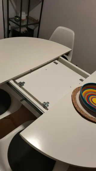 Mesa redonda extensible blanca