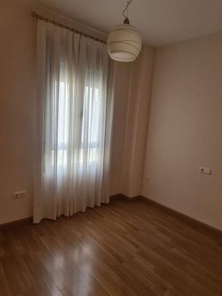 Piso en alquiler en Huerta de la Reina - Trassierra en Córdoba