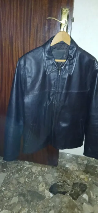 Chaqueta de Piel Negra