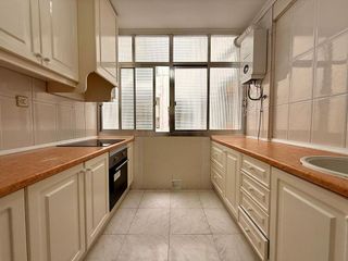 Piso en alquiler en Plaza de Toros - Santa Rita en Almería