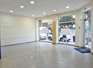 Local comercial en alquiler en El Llano en Gijón