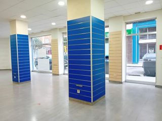 Local comercial en alquiler en El Llano en Gijón