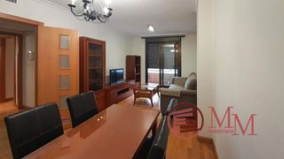 Piso en alquiler en Ciudad Jardín - Zoco en Córdoba