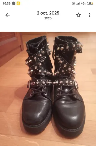 Botines juveniles con tachuelas