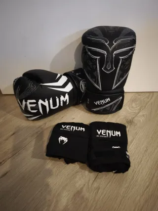 Guantes Boxeo Venum + Vendas Gel