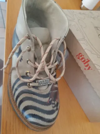 Stivaletti Goby Beige e Neri