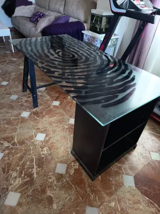 Escritorio cristal diseño huella dactilar