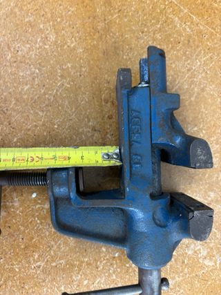 Tornillo de banco azul