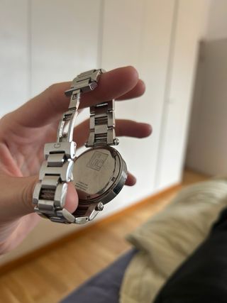 Reloj Guess Mujer Plata y Blanco