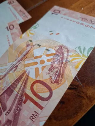 Lotto 3 banconote 10 MYR fior di conio