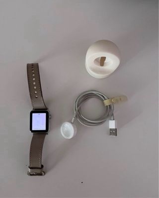 Apple Watch Plata con Correa Marrón