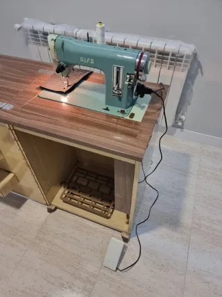 MAQUINA DE COSER ALFA 80 DELUXE