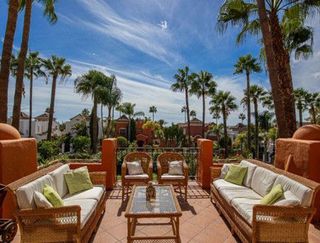 Piso en alquiler en Nueva Andalucía centro en Marbella