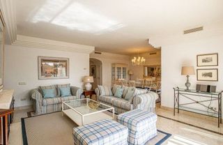 Piso en alquiler en Nueva Andalucía centro en Marbella