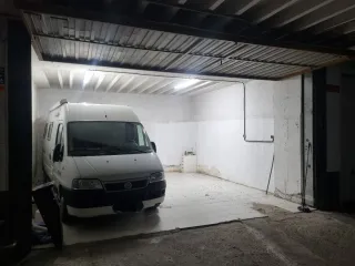 PARCELA DE GARAGE CERRADA