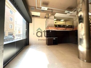 Local comercial en alquiler en Plaça Catalunya en Manresa