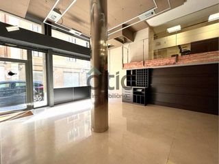 Local comercial en alquiler en Plaça Catalunya en Manresa