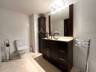 Local comercial en alquiler en Plaça Catalunya en Manresa