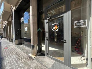 Local comercial en alquiler en Plaça Catalunya en Manresa