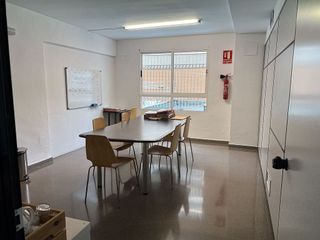 Oficina en alquiler en Camí fondo en Valencia
