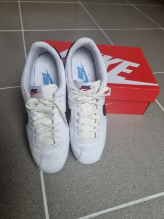 Zapatillas Nike Cortez Blancas y Azules