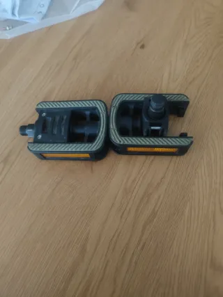 Pedales de bicicleta plegables