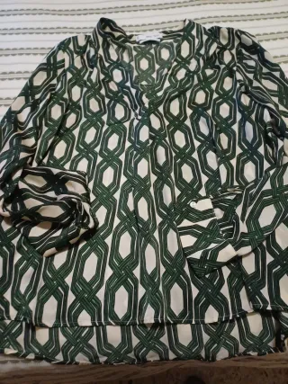 Camisa Mango Verde y Blanca Talla S