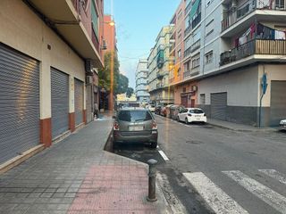 Local comercial en alquiler en Los Ángeles en Alicante