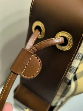 Bolso Bombonera Burberry Grande