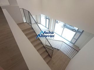 Local comercial en alquiler en Maria Auxiliadora - Barriada LLera en Badajoz