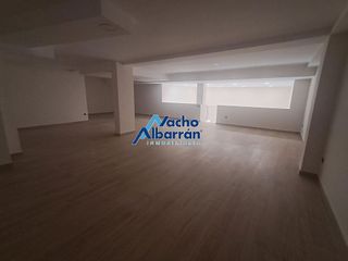 Local comercial en alquiler en Maria Auxiliadora - Barriada LLera en Badajoz