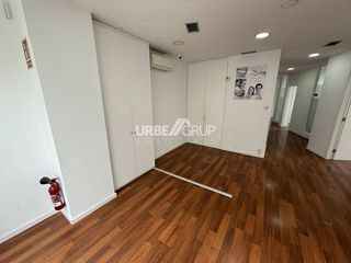 Local comercial en alquiler en Barri del Centre en Terrassa