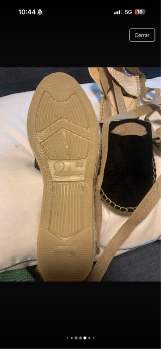 Alpargatas nuevas con cordones