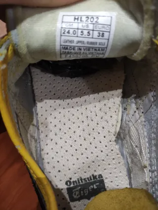 Onitsuka Tiger  Bambas Amarillas y Negras