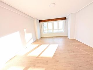 Piso en alquiler en Paseo de los Puentes - Santa Margarita en Coruña (A)