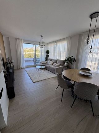 Ático en alquiler en Nueva Andalucía centro en Marbella