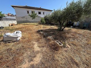 Terreno en venta en Zubia (La)