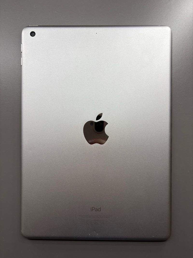 iPad 6ª Gen 32GB Gris Espacial