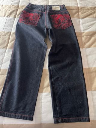Pantalones Player Z69 negros con Bordado Rojo