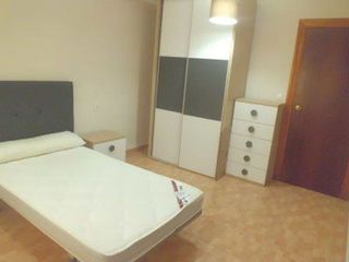 Piso en alquiler en Ciudad Jardín - Zoco en Córdoba