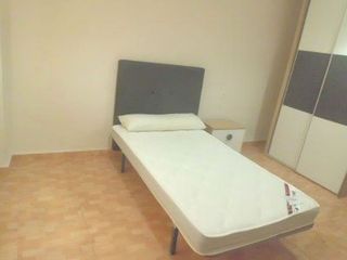 Piso en alquiler en Ciudad Jardín - Zoco en Córdoba