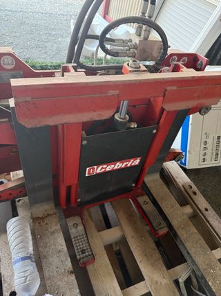 Volcador de palots Cebriá