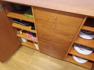 Aparador de madera de cerezo