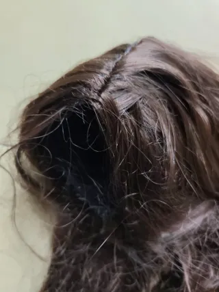 Peluca JADEO larga castaña. Tengo dos