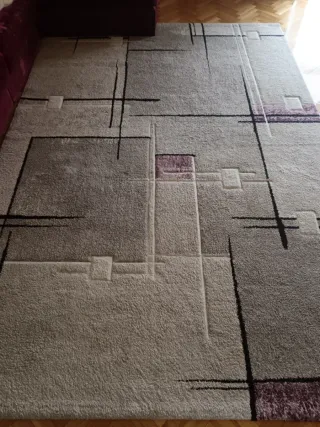 Alfombra moderna gris y morada