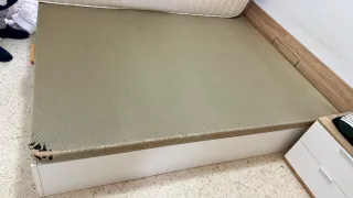 Canapé de tela negro y blanco