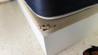 Canapé de tela negro y blanco