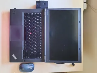 Portátil Lenovo ThinkPad Negro