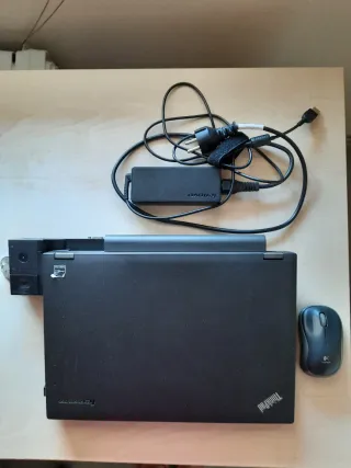 Portátil Lenovo ThinkPad Negro